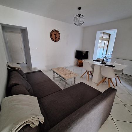 Le-Bon-Appart De Plain-Pied Avec Terrasse Auxonne Exterior photo